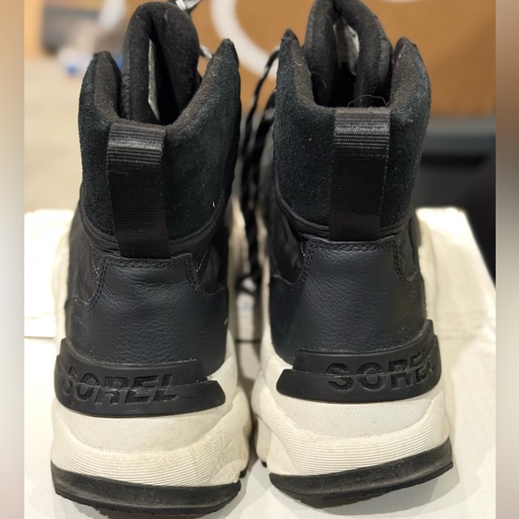 Sorel Women's black boots - Picture 16 of 16